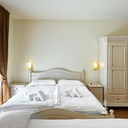 Aparthotel Ristorante Al Cardellino 3*