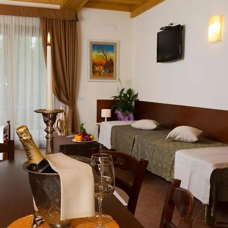 아파트호텔 Ristorante Al Cardellino *